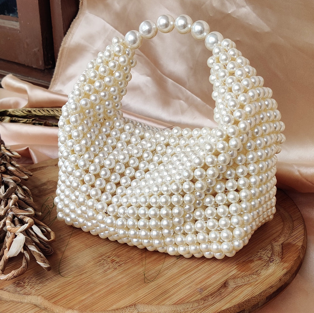 Pearl deals clutch purse