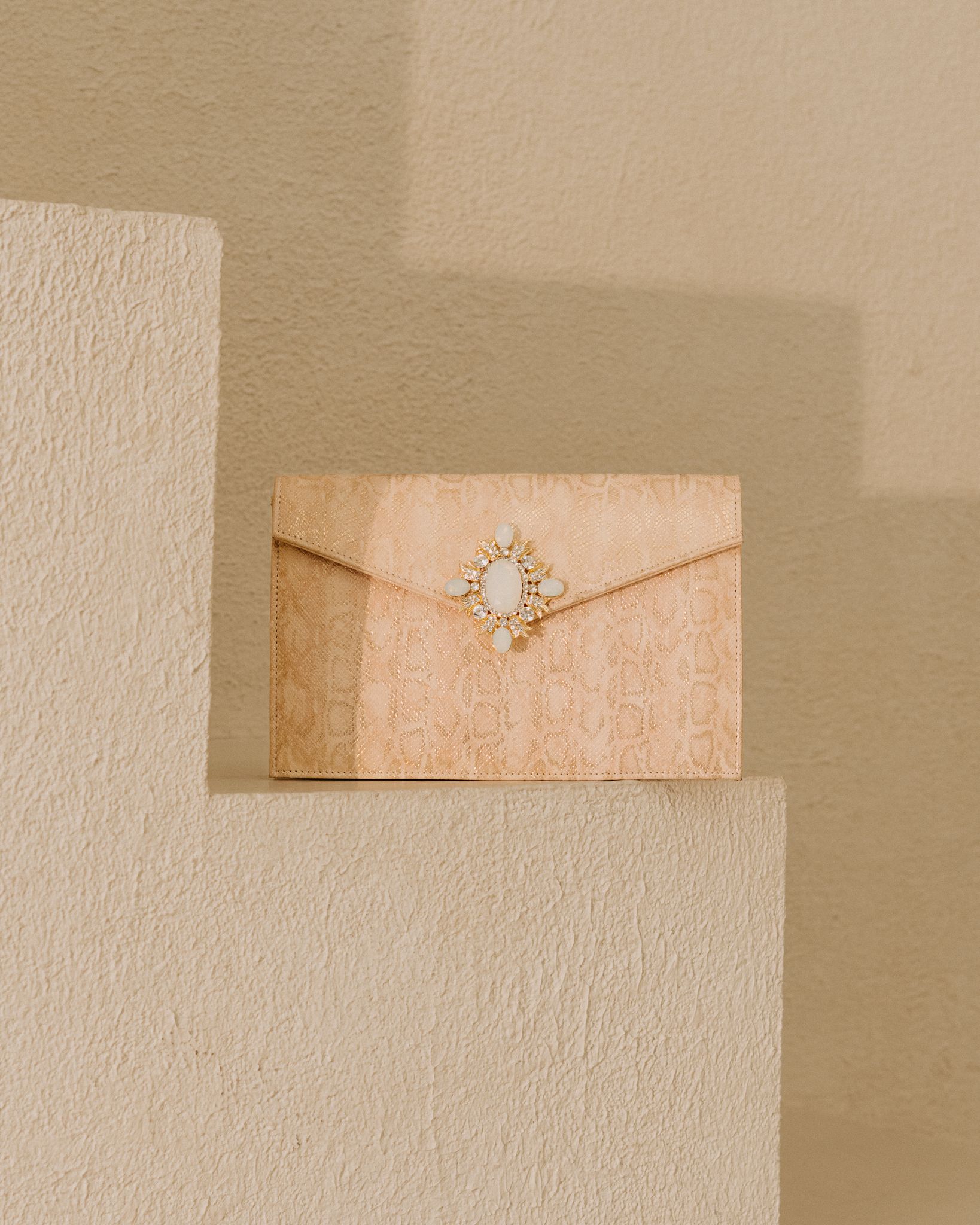 How to Choose the Right Clutch Bag for Formal Events